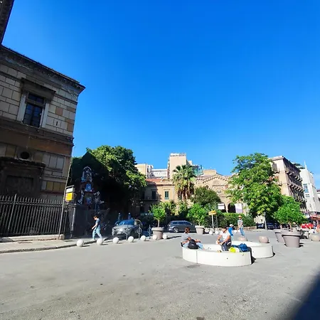 Politeama Guest House Palermo Pomelia Exterior photo